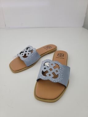 Daisy Fuentes Ligh Blue Rhinestone Sandals  Size 7